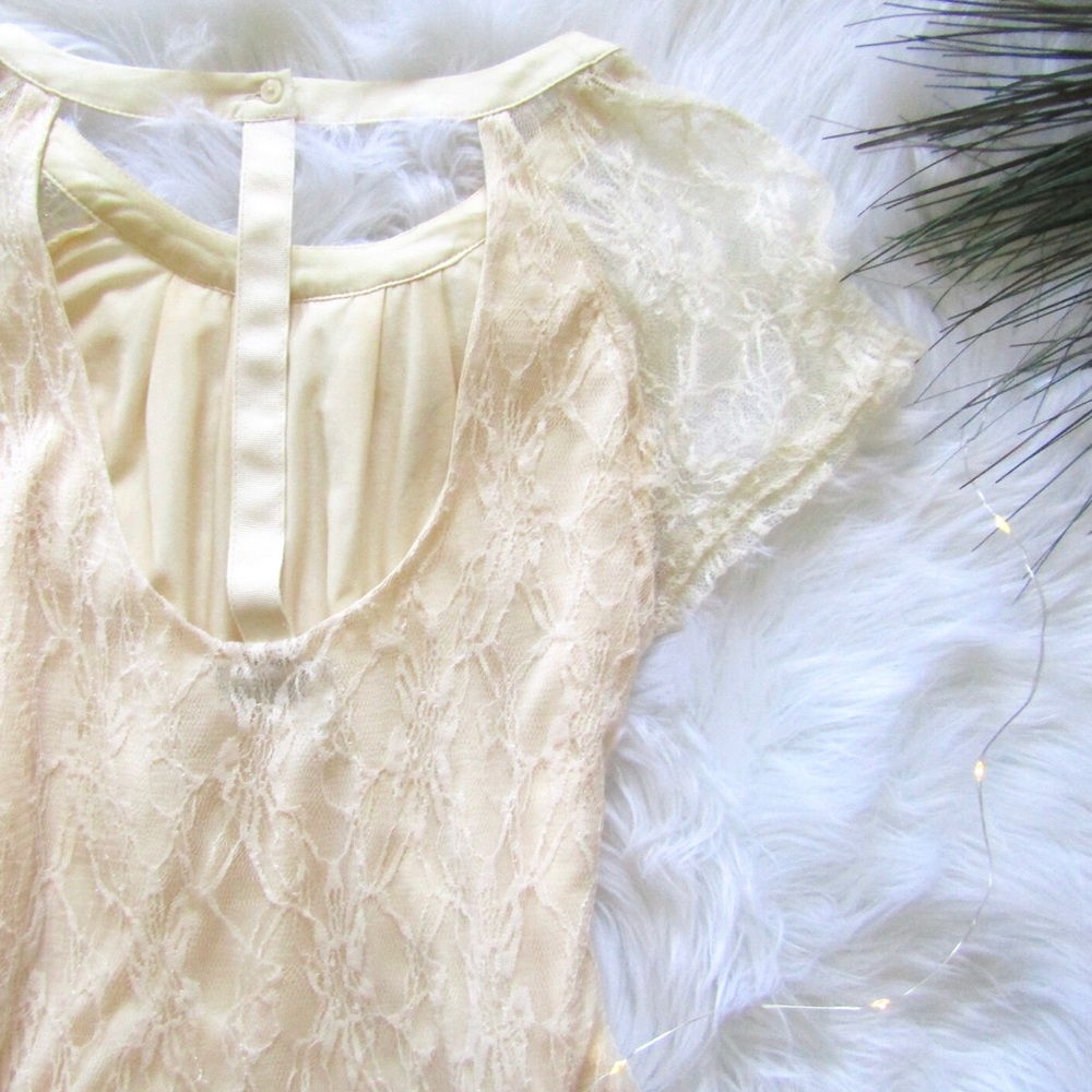 Vera Wang Lace Top